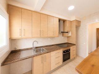 Flat  Calle joan amades. Piso reformado con parking y trastero en sant quintí de mediona