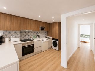 Etagenwohnung  Calle hermenegild clascar. Piso seminuevo de 2024 con terraza, plaza de aparcamiento y tras