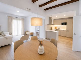 Etagenwohnung  Calle graupera. Invierte en obra nueva con una rentabilidad bruta estimada del 6
