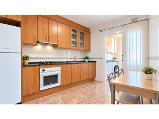 Appartamento  Calle arbos. Piso con balcón y vistas despejadas en sant julià, vilafranca de