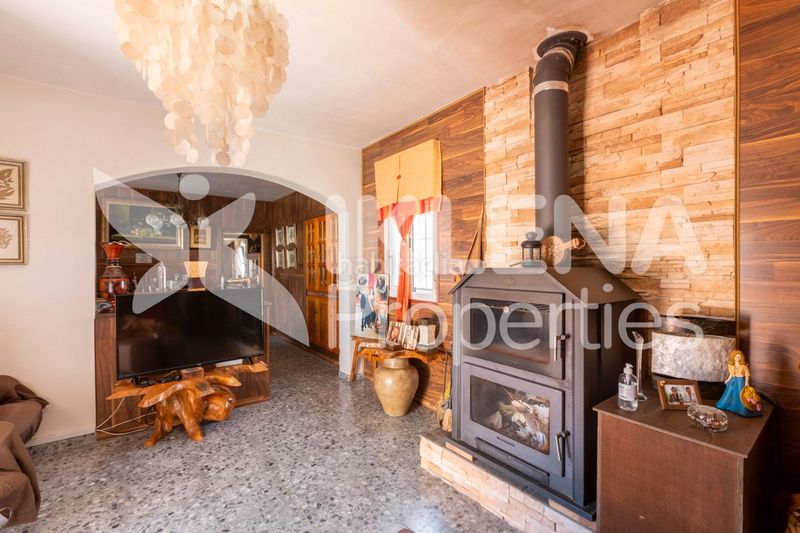 Foto 89be7877-6935-4c5b-a219-7389a0a783f7. House in calle parque 9 in Enix