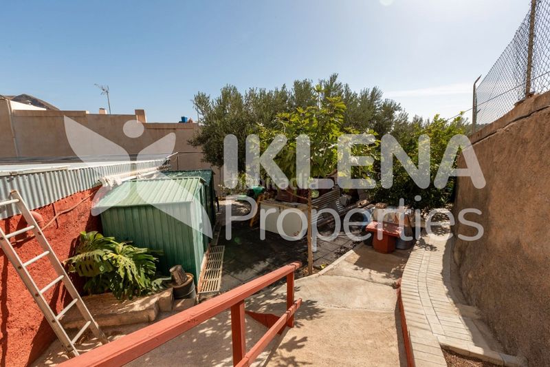 Foto d20964bc-becc-43d5-af25-61290953f176. House in calle parque 9 in Enix