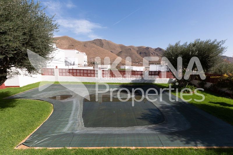 Foto e27578bb-a894-42a8-9f7e-90b2a9b5a251. House in calle parque 9 in Enix
