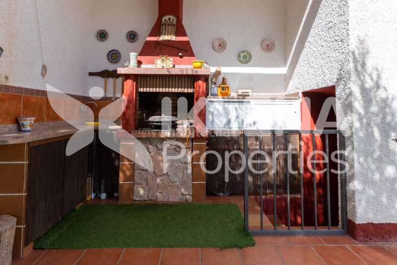 Foto ed0f244c-ee21-4706-ac8d-effe60ed4ef7. House in calle parque 9 in Enix