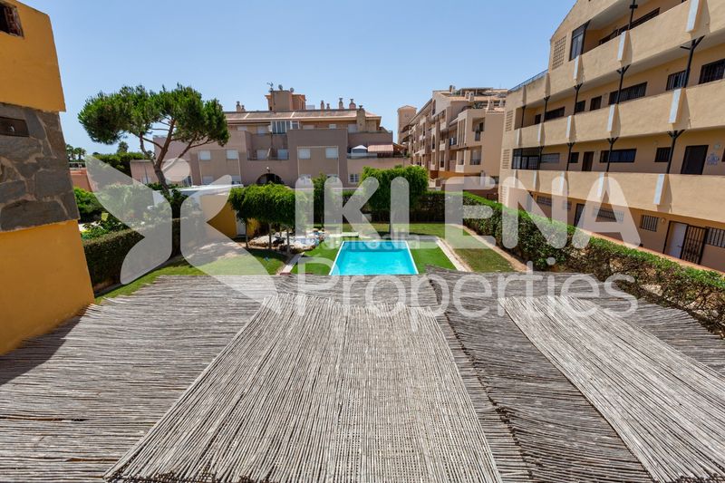 Foto 0f27c006-f6bb-4714-8a88-2ee14b8379cd. Xalet amb xemeneia aparcament piscina a El Sabinar-Urbanizaciones-Las Marinas-Playa Serena Roquetas de Mar