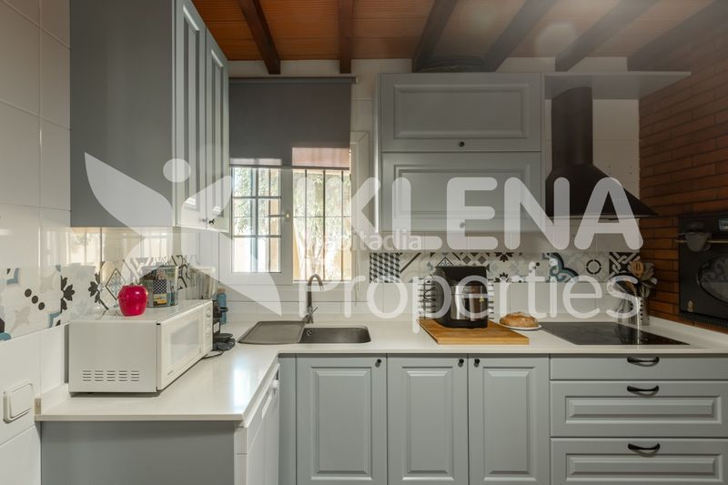 Foto a023de08-3d01-4ac7-8987-865999563039. Xalet amb xemeneia aparcament piscina a El Sabinar-Urbanizaciones-Las Marinas-Playa Serena Roquetas de Mar