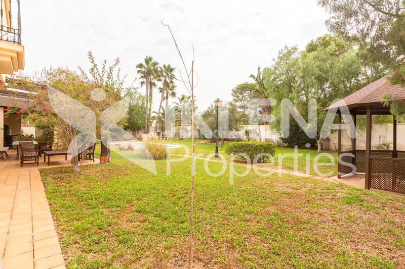 Foto 2ded16e0-df15-4cab-a691-717d7d9f65b5. Chalet dans paseo central 922 dans El Sabinar-Urbanizaciones-Las Marinas-Playa Serena Roquetas de Mar