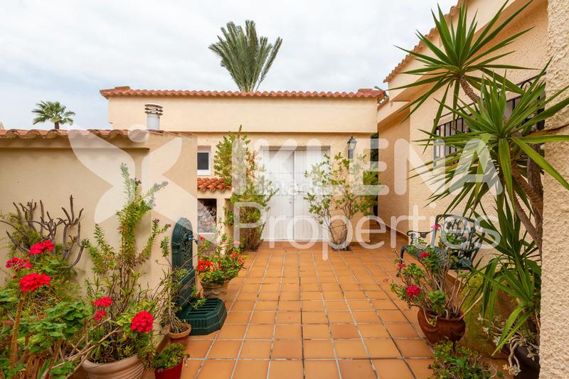 Foto 97604134-6178-4296-bbd8-f6d45b85925c. Chalet dans paseo central 922 dans El Sabinar-Urbanizaciones-Las Marinas-Playa Serena Roquetas de Mar