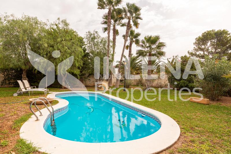 Foto cfecb9da-0f4c-414e-add8-98cd4d8dbf82. Chalet dans paseo central 922 dans El Sabinar-Urbanizaciones-Las Marinas-Playa Serena Roquetas de Mar