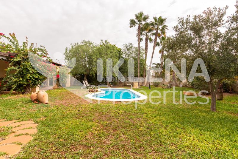 Foto d7268b16-f0e2-4f12-8d4e-4f222dc846ac. Chalet dans paseo central 922 dans El Sabinar-Urbanizaciones-Las Marinas-Playa Serena Roquetas de Mar