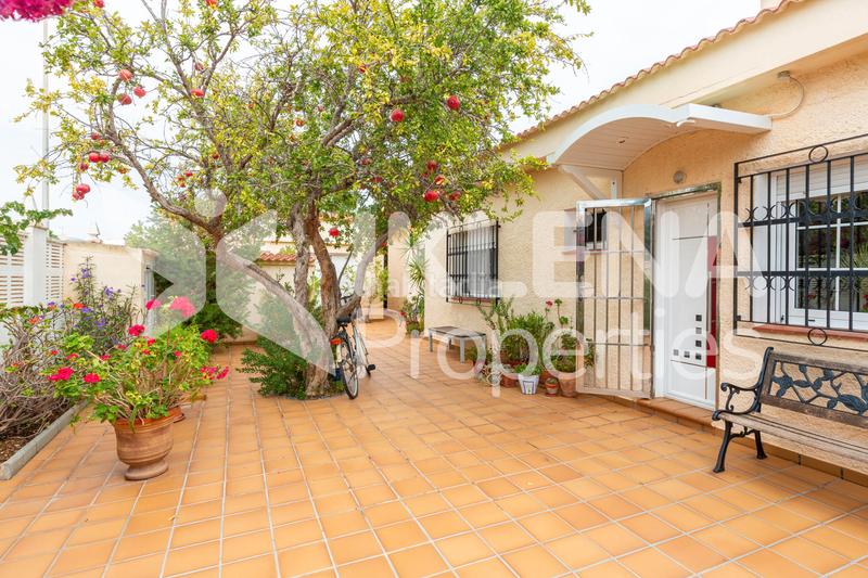 Foto e81b2bdb-5c30-4f04-a34c-a0bd0bd627f4. Chalet dans paseo central 922 dans El Sabinar-Urbanizaciones-Las Marinas-Playa Serena Roquetas de Mar