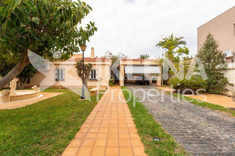 Foto e90f4917-ba4c-48f2-8cb5-acb6c9da3017. Chalet dans paseo central 922 dans El Sabinar-Urbanizaciones-Las Marinas-Playa Serena Roquetas de Mar