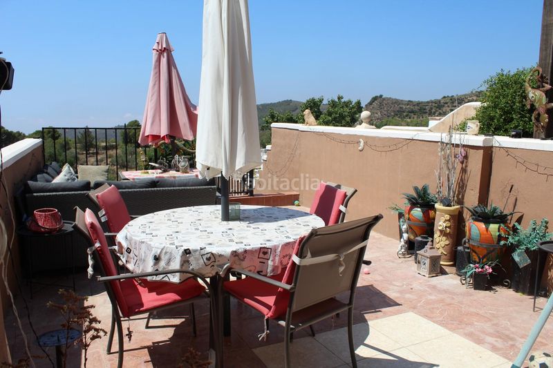 Foto 861e13f7-9847-49d0-a636-06355a6d44ea. Casa aparellada amb xemeneia calefacció a Enix