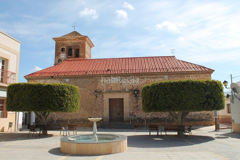 Foto cd487a8b-72a7-4c69-b59c-94a2bfc5055a. Casa aparellada amb xemeneia calefacció a Enix