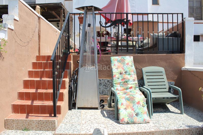 Foto ce008b79-f215-4577-b87e-8d7afe96dba3. Casa aparellada amb xemeneia calefacció a Enix