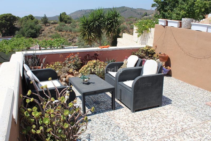 Foto d759264c-0ddd-4335-9a48-331de9eff847. Casa aparellada amb xemeneia calefacció a Enix