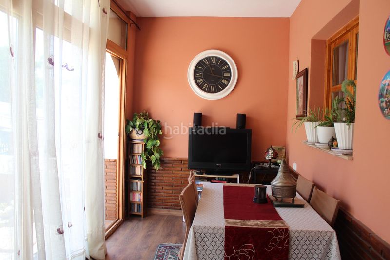 Foto e853cef0-db7d-43b7-b3e1-006edcb675a3. Casa aparellada amb xemeneia calefacció a Enix