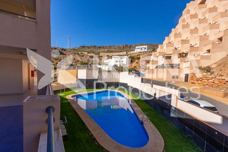 Foto 8d1fd90f-2e1c-487d-9367-53ed48807c49. Apartament amb piscina a La Envía Vícar