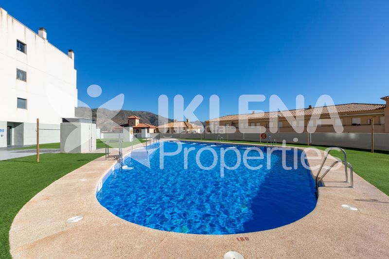 Foto ea4c911d-8010-43b9-b75b-0dca41050a28. Apartament amb piscina a La Envía Vícar