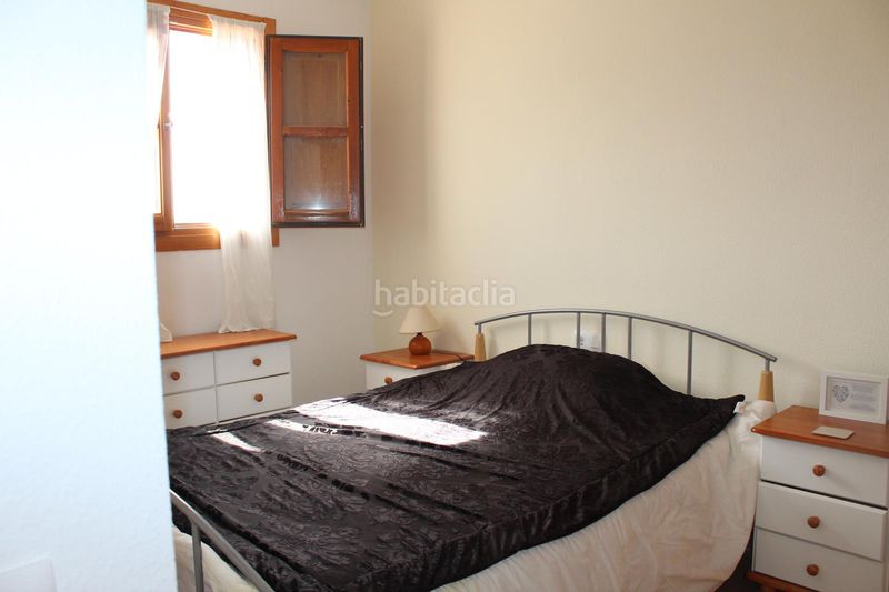 Foto 57da7c2d-9a21-48e7-a6c5-ce046743a33e. Casa aparellada amb xemeneia aparcament a Enix