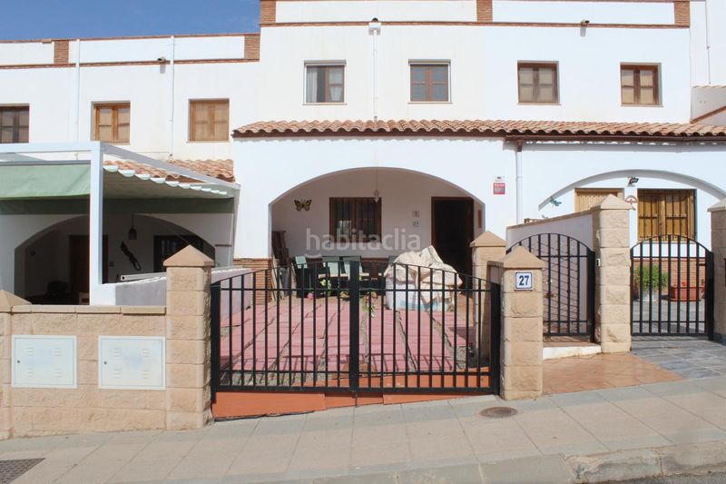Foto 5f26c54a-a74f-405a-82c2-0127fffa6468. Casa aparellada amb xemeneia aparcament a Enix