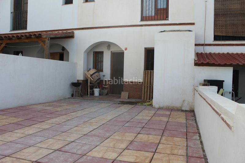 Foto 8a7a8ab8-eb58-40df-8108-308f80f87063. Casa aparellada amb xemeneia aparcament a Enix
