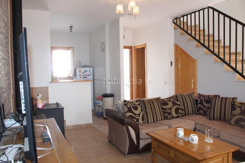 Foto e1758de8-1801-4357-acf6-db5eedfb39ae. Casa aparellada amb xemeneia aparcament a Enix