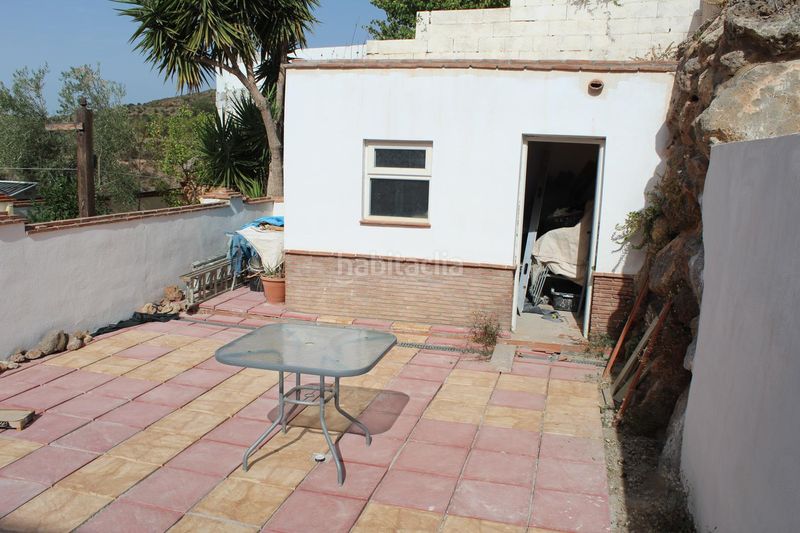 Foto e4f63d37-4a32-4ab6-84cc-a71be9648b5f. Casa aparellada amb xemeneia aparcament a Enix
