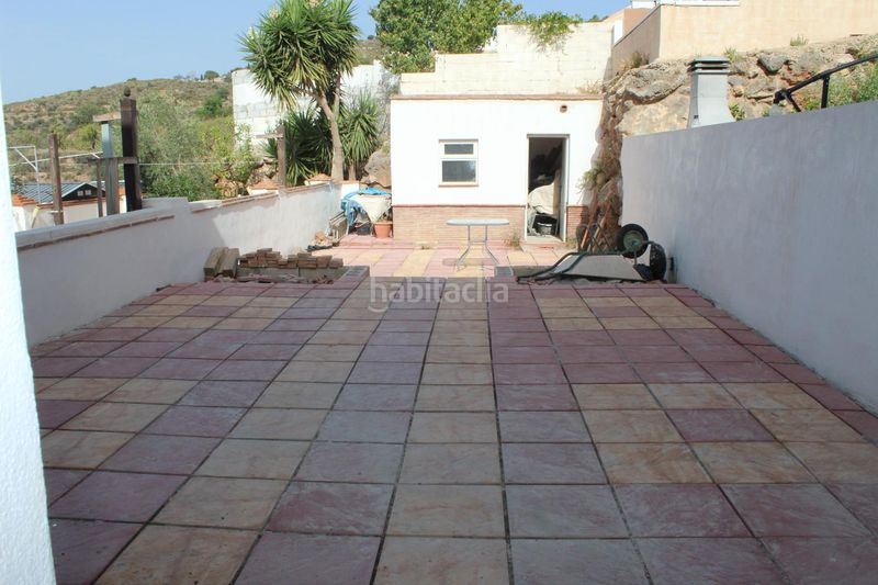 Foto e904d1bf-f95b-492e-9b12-ce09edc95e53. Casa aparellada amb xemeneia aparcament a Enix