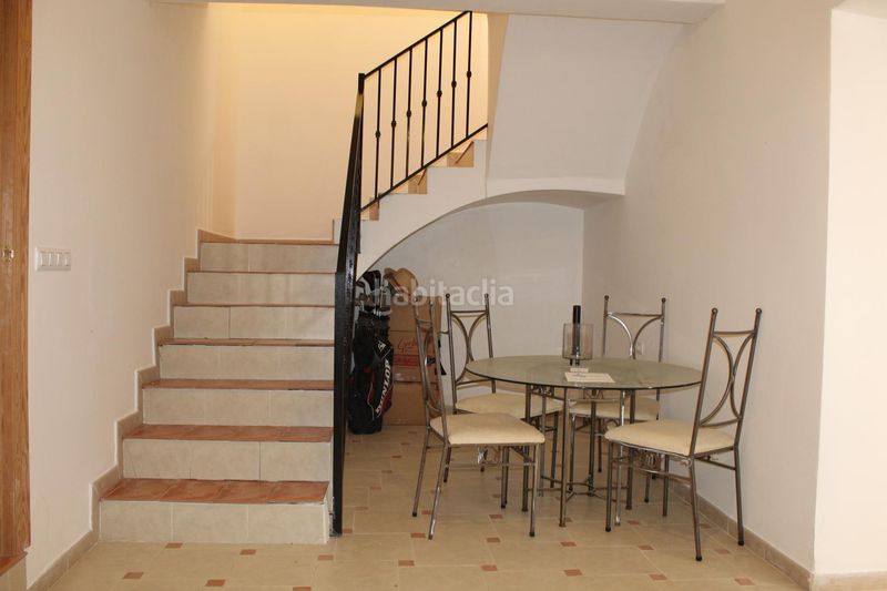 Foto 1137e3f5-60f7-44bf-b087-43abaf3841db. Casa adosada en calle fuente del oro 41 casa con terreno y grandes posibilidades en Berja