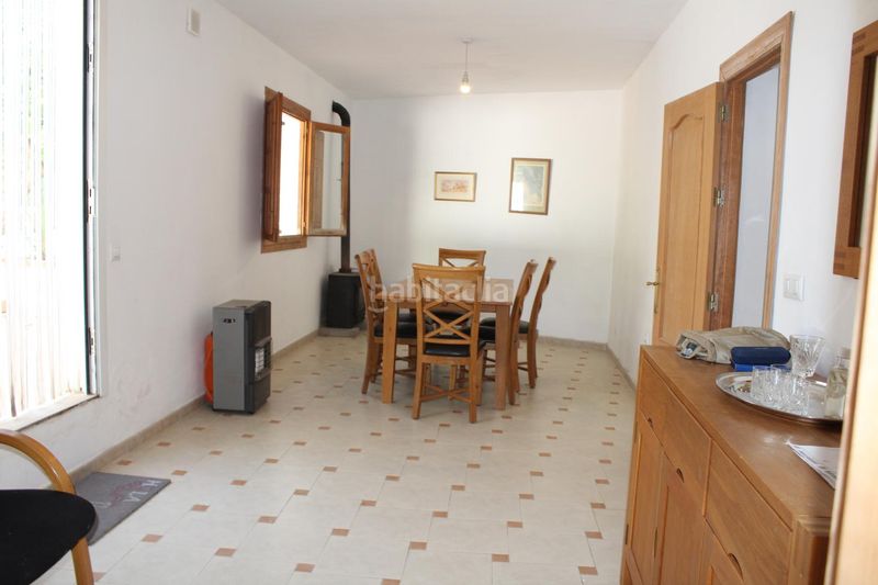 Foto 55adb1ba-f27c-46db-bd72-214cdf91670b. Casa adosada en calle fuente del oro 41 casa con terreno y grandes posibilidades en Berja