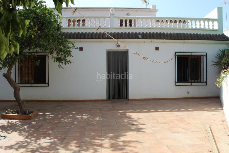 Foto 5d35ac80-24cb-4606-9e5d-47666e976d0a. Casa adosada en calle fuente del oro 41 casa con terreno y grandes posibilidades en Berja