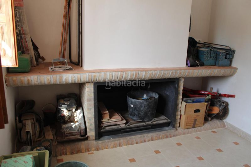 Foto b3505ed3-2a9f-46dd-851e-ea950b3ea832. Casa adosada en calle fuente del oro 41 casa con terreno y grandes posibilidades en Berja