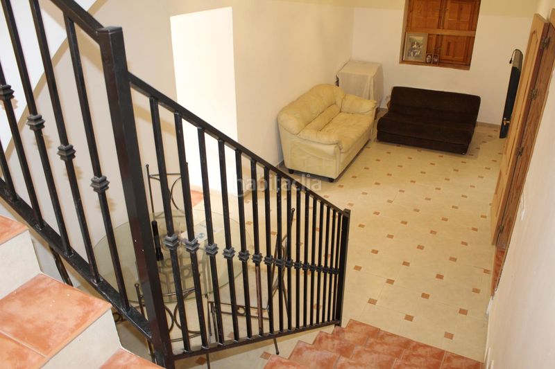 Foto d0988954-c757-49b2-9e34-a6773ce01d7a. Casa adosada en calle fuente del oro 41 casa con terreno y grandes posibilidades en Berja