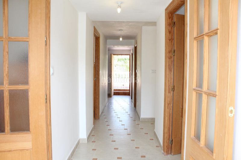 Foto d85c622c-7888-4324-948f-1abc5d176ced. Casa adosada en calle fuente del oro 41 casa con terreno y grandes posibilidades en Berja