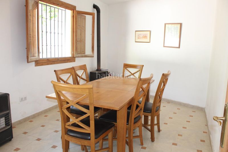 Foto f220ed2c-1d0c-4dbe-814c-abbbc4477cc1. Casa adosada en calle fuente del oro 41 casa con terreno y grandes posibilidades en Berja