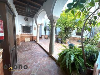 Lloguer Apartament  Calle de agustín moreno. **piso en alquiler en el corazón del casco histórico**