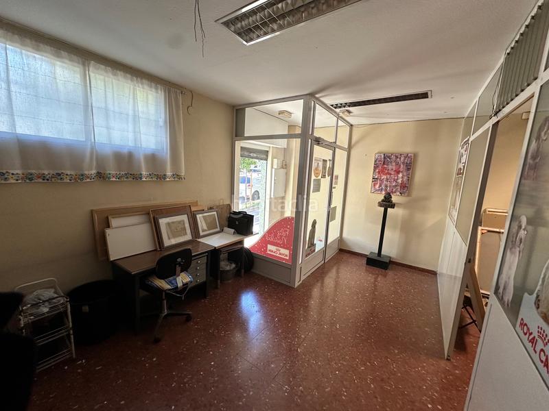 Foto a0731820-3e64-4ebf-a59d-d62f9da5cfa9. Locale commerciale con riscaldamento in Avda de Madrid - Pº de la Estación Jaén