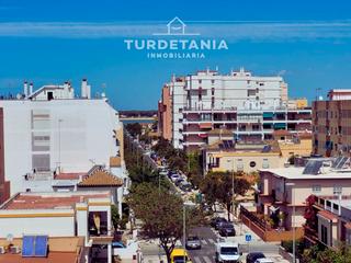 Pis en Centro-Calzada-Cabo Noval. Piso de 150 m2 junto a la calzada.