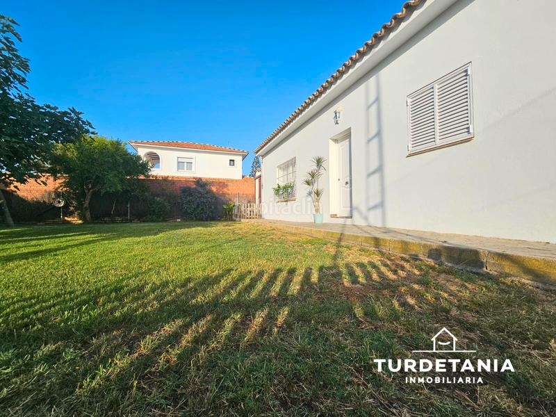 Foto 75f641be-0bb7-4153-a6d5-a07be5310303. Alquiler casa ¡nueva disponibilidad! casa en urbanizacion privada con acceso directo a la playa en Chipiona