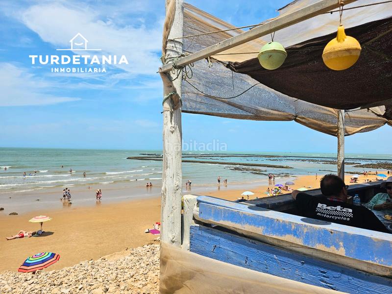 Foto f4e0cfea-80af-47d1-af0a-807f906e6669. Alquiler casa ¡nueva disponibilidad! casa en urbanizacion privada con acceso directo a la playa en Chipiona
