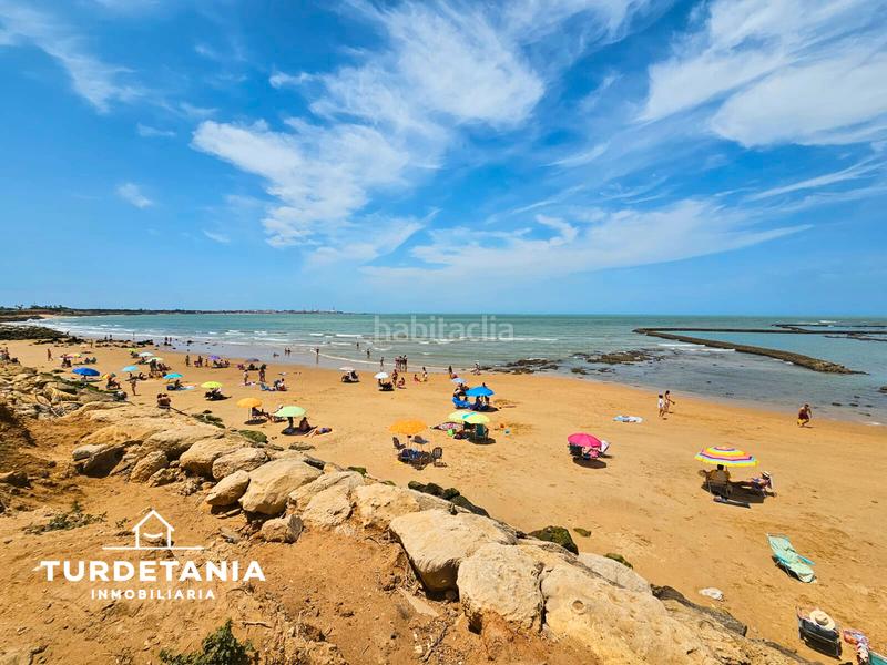 Foto 0a959463-e621-4f3d-be89-d10b2997ce63. Lloguer casa amb xemeneia aparcament a Chipiona norte Chipiona