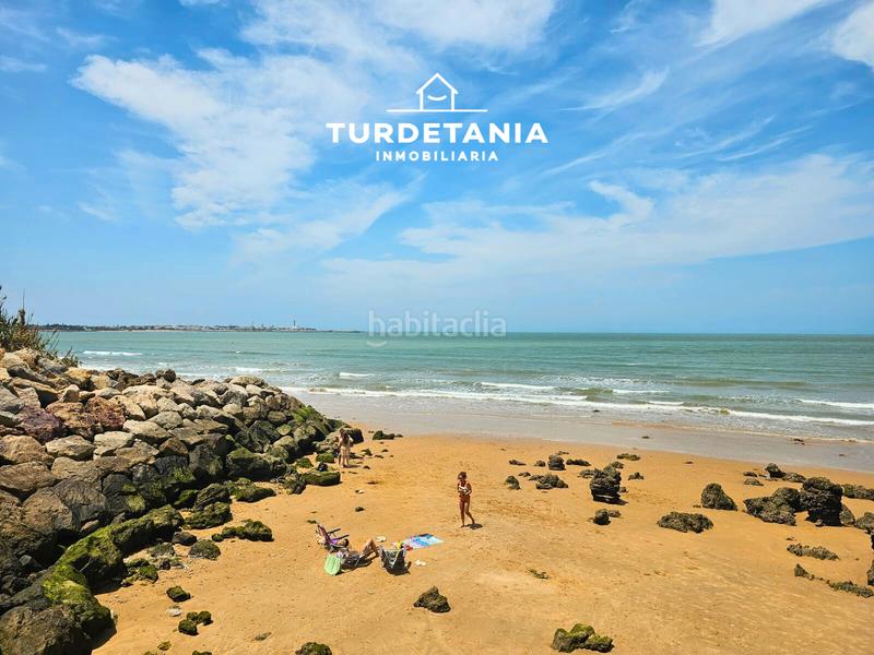Foto f4c660c2-600d-431f-9308-242adbabb3a8. Lloguer casa amb xemeneia aparcament a Chipiona norte Chipiona