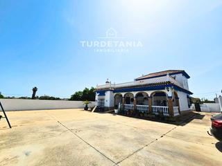 Xalet a Bonanza-Avda de Huelva-Barrio Andalucia
