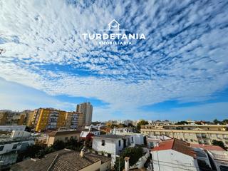 Flat in Centro-Calzada-Cabo Noval. Amplio piso con terraza y vistas junto a la calzada y cerro faló
