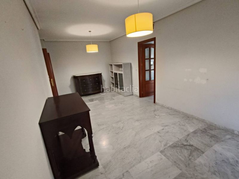 Foto 293f9a0f-65ff-4c15-a6bc-ee5234ac147e. Apartament amb calefacció aparcament piscina a El Brillante -El Naranjo - El Tablero Córdoba