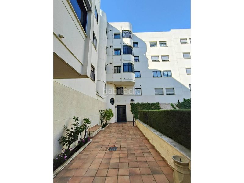 Foto a8ae99da-9434-41c2-89ab-adaab06b93d7. Apartament amb calefacció aparcament piscina a El Brillante -El Naranjo - El Tablero Córdoba