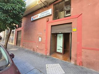 Lloguer Local Comercial  Calle julio pellicer. Local comercial en alquiler en córdoba capital, ciudad jardín