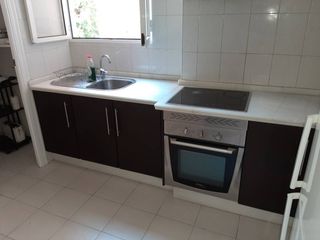 Rent Flat  Avenida medina azahara. Alquiler temporal de piso reformado en campo de la verdad, córdo