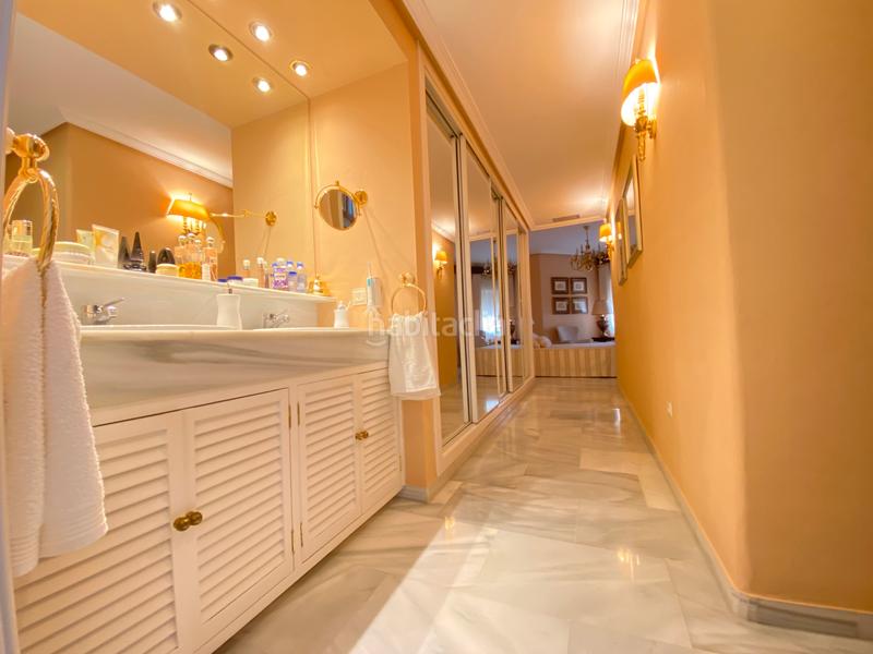 Foto 014e3b64-9470-4106-aacc-25f9a0e1a0b8. Pis amb xemeneia piscina a El Altillo Jerez de la Frontera